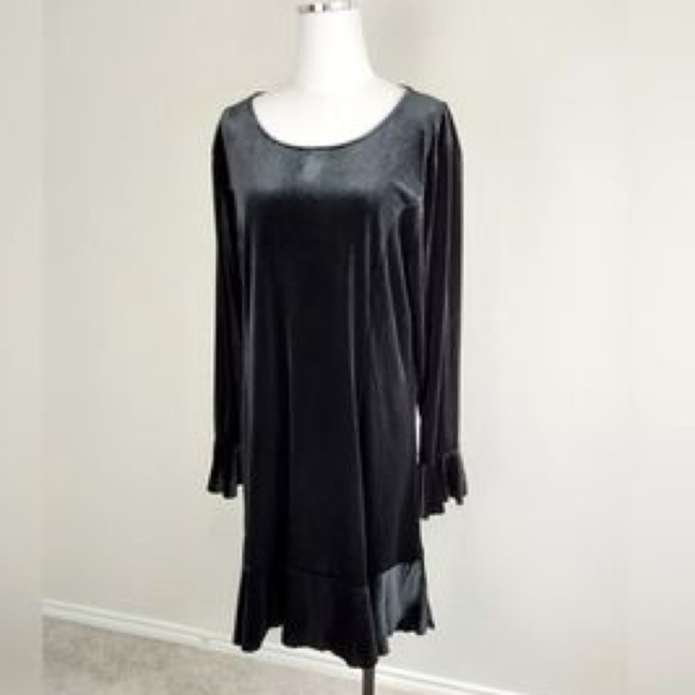 Black velvet dress, piper and scoot